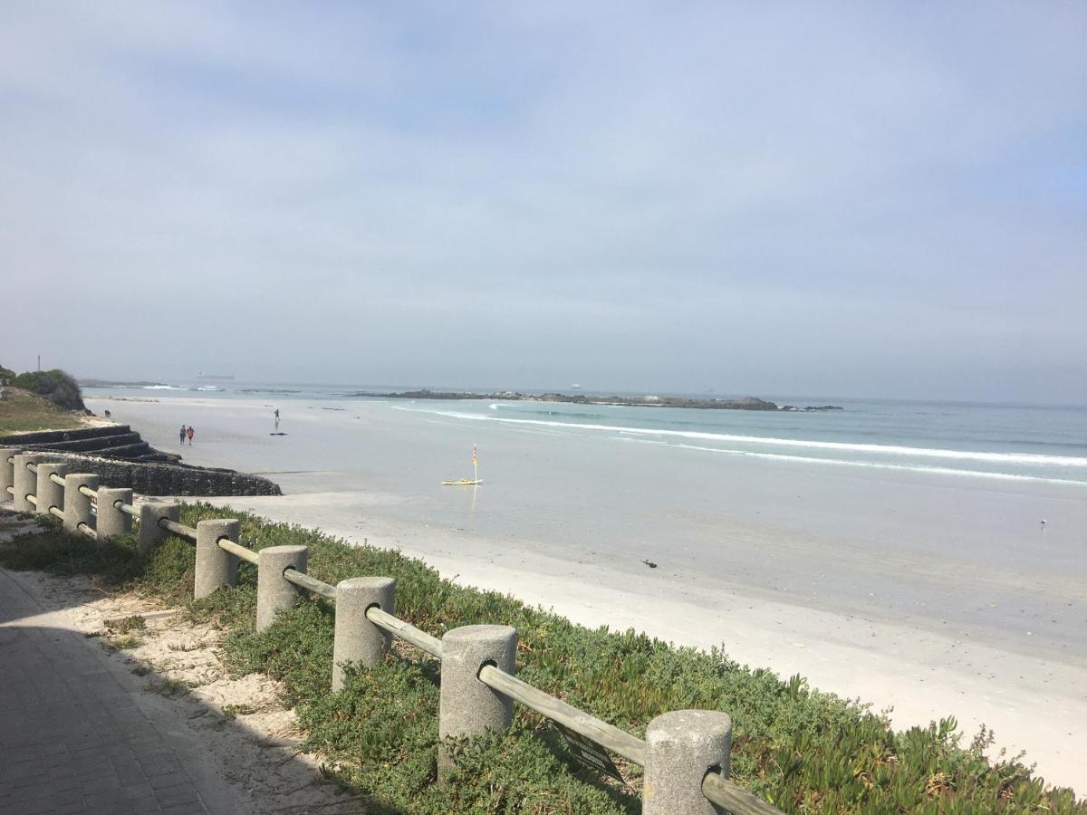 2Whitewaters Bloubergstrand Homestay Екстериор снимка